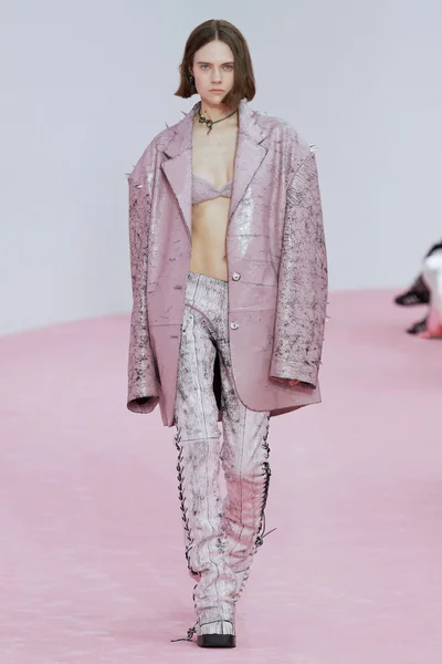 Look 14
